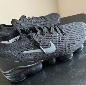 Nike Vapor Max - Triple Black. Women’s size 7